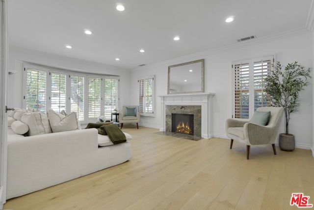 2148 Hillsboro Avenue, Los Angeles, CA 90034