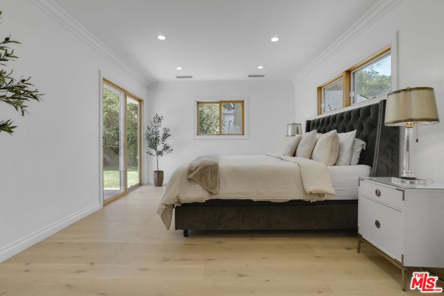2148 Hillsboro Avenue, Los Angeles, CA 90034