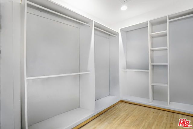 2148 Hillsboro Avenue, Los Angeles, CA 90034