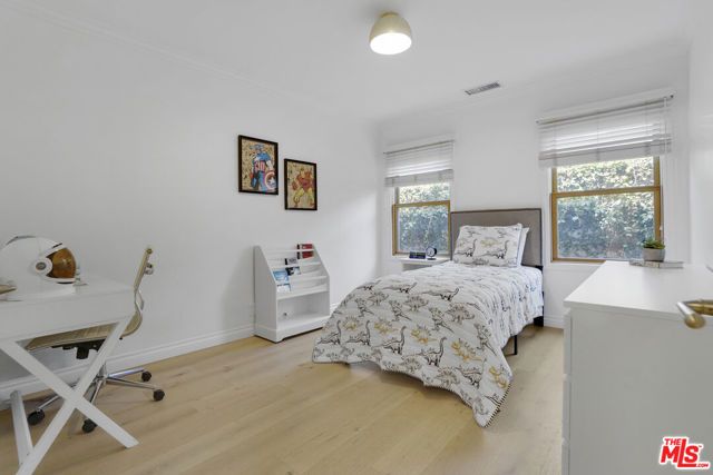 2148 Hillsboro Avenue, Los Angeles, CA 90034