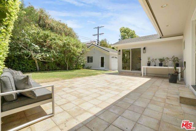2148 Hillsboro Avenue, Los Angeles, CA 90034