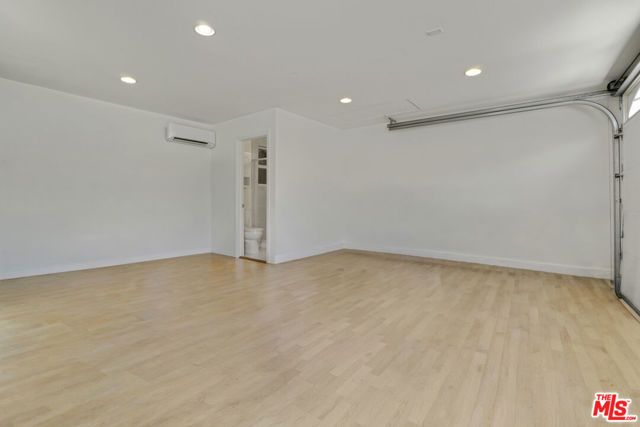 2148 Hillsboro Avenue, Los Angeles, CA 90034