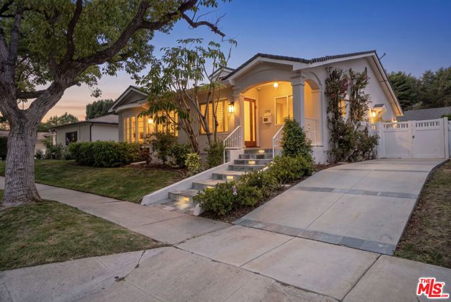 2148 Hillsboro Avenue, Los Angeles, CA 90034