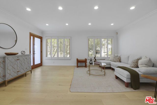 2148 Hillsboro Avenue, Los Angeles, CA 90034