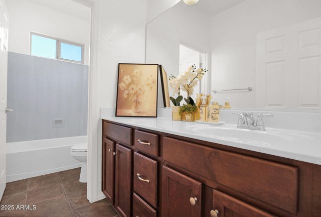 3829 E BRANHAM Lane, Phoenix, AZ 85042