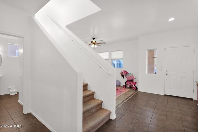 3829 E BRANHAM Lane, Phoenix, AZ 85042