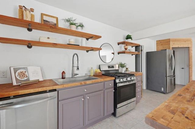 1331 Barbara Drive, Vista, CA 92084