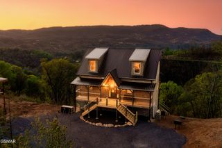 2256 Lone Ridge Drive, Sevierville, TN 37862