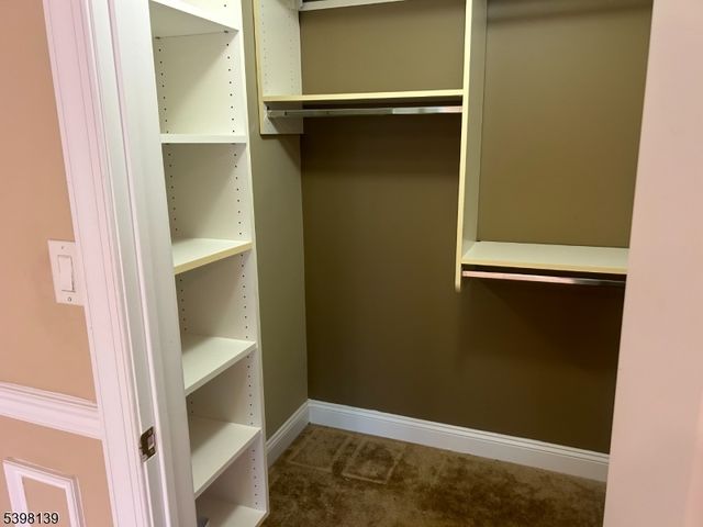 10 Wilshire Ter, Kinnelon Boro, NJ 07405