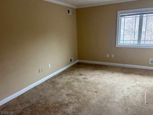 10 Wilshire Ter, Kinnelon Boro, NJ 07405