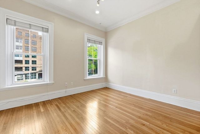 17 High Street 2, Brookline, MA 02445