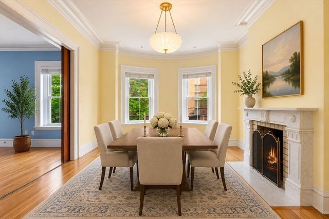 17 High Street 2, Brookline, MA 02445