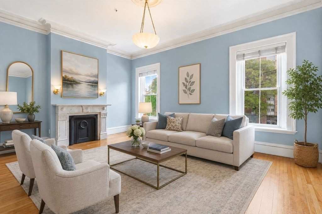 17 High Street 2, Brookline, MA 02445