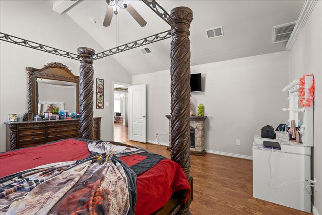 5913 101st Place, Lubbock, TX 79424