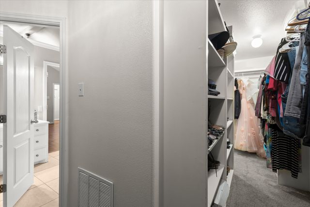 5913 101st Place, Lubbock, TX 79424