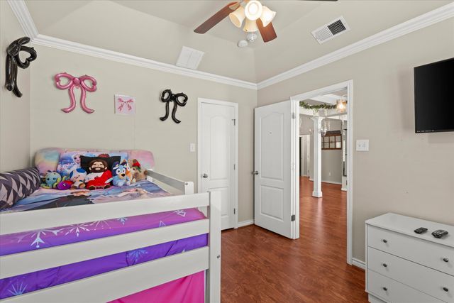 5913 101st Place, Lubbock, TX 79424