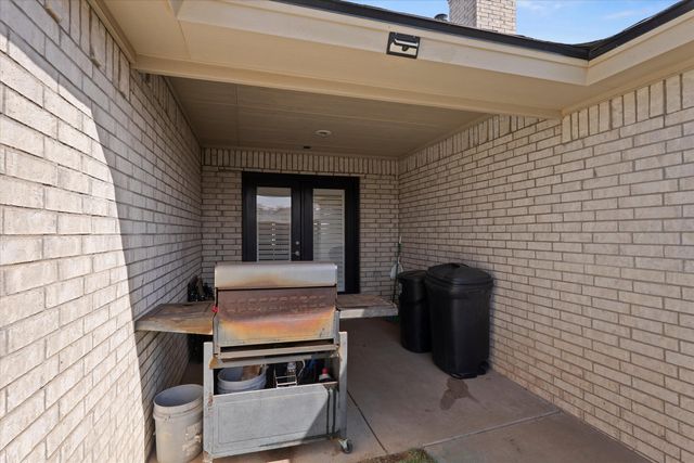 5913 101st Place, Lubbock, TX 79424