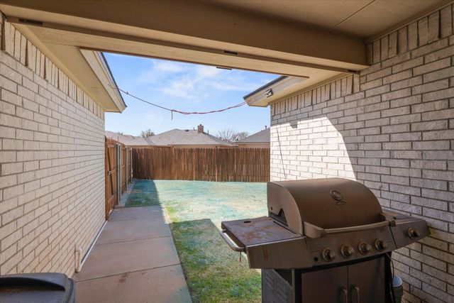 5913 101st Place, Lubbock, TX 79424