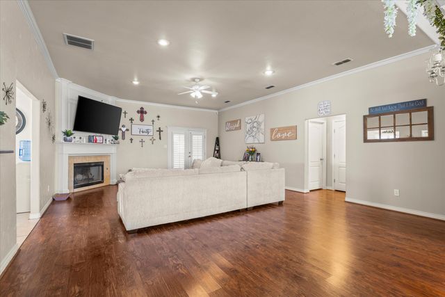 5913 101st Place, Lubbock, TX 79424