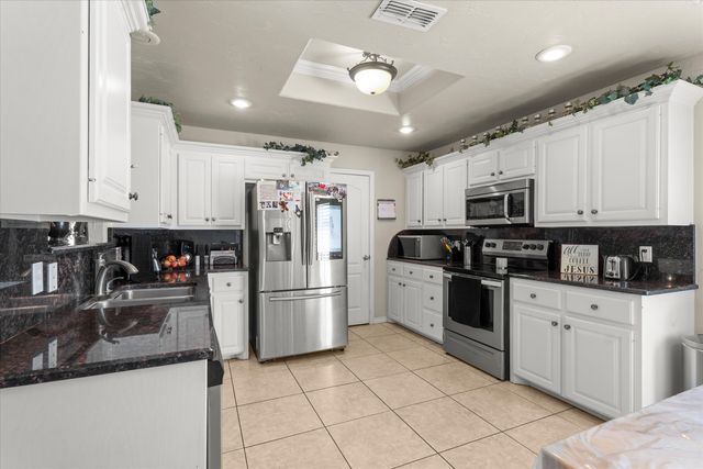 5913 101st Place, Lubbock, TX 79424