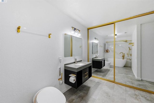 2402 Heathrow Ln, San Leandro, CA 94577
