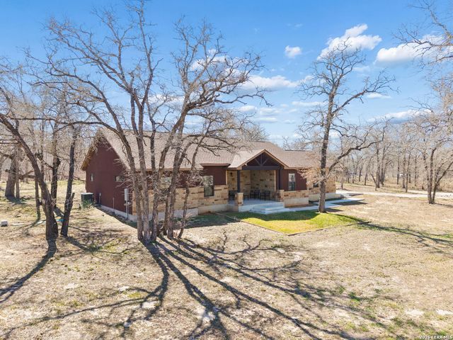 2127 Bentwood, Floresville, TX 78114
