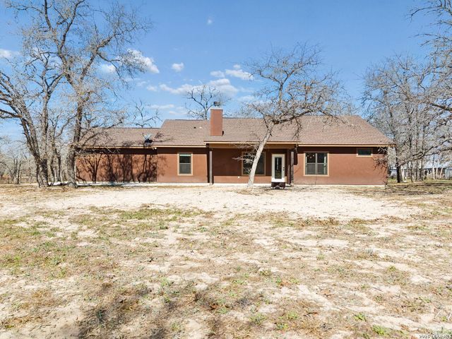 2127 Bentwood, Floresville, TX 78114