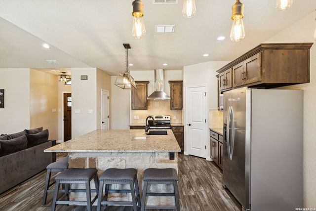 2127 Bentwood, Floresville, TX 78114