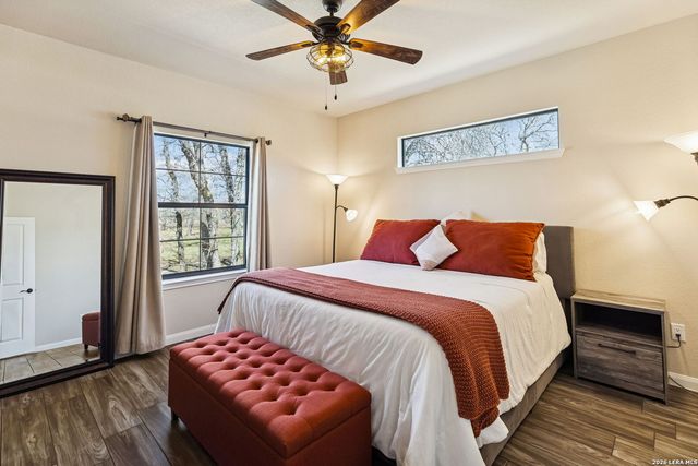 2127 Bentwood, Floresville, TX 78114