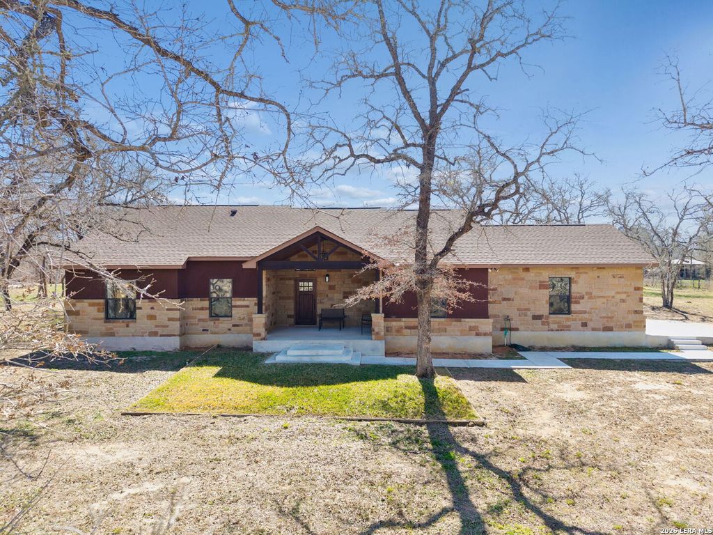 2127 Bentwood, Floresville, TX 78114