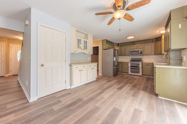 6884 Ralaric Drive, Webster Twp, MI 48130