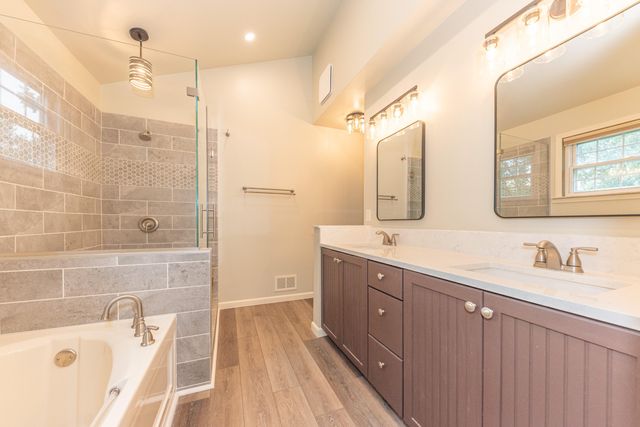 6884 Ralaric Drive, Webster Twp, MI 48130