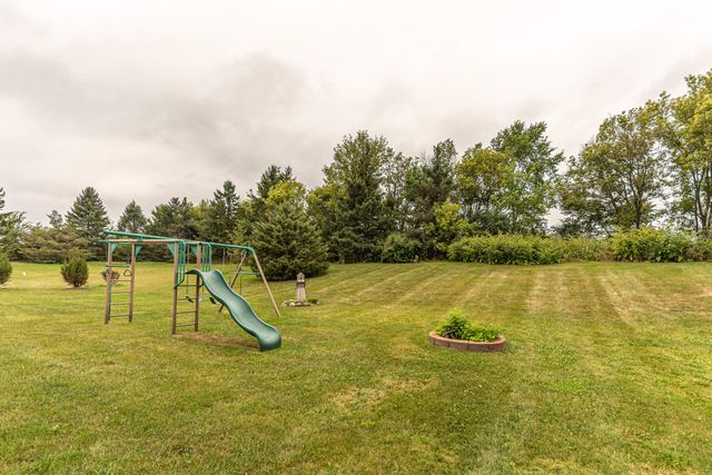 6884 Ralaric Drive, Webster Twp, MI 48130