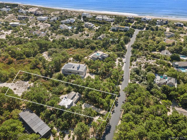 37 Gilberts Path, Amagansett, NY 11930