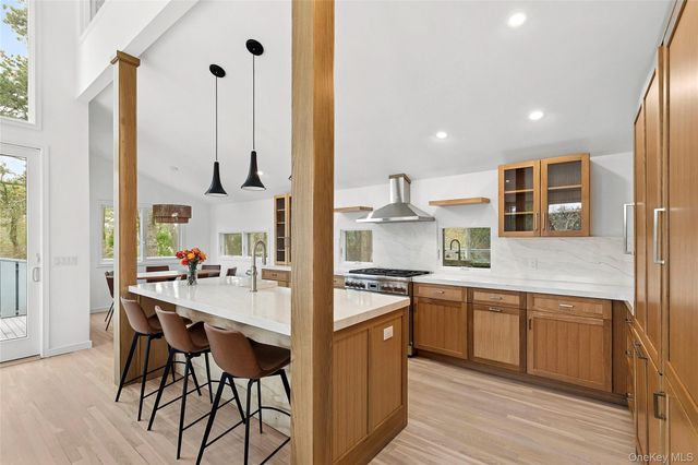 37 Gilberts Path, Amagansett, NY 11930