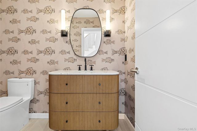 37 Gilberts Path, Amagansett, NY 11930