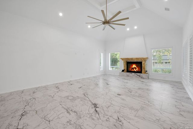 5 DAVENTRY LN, San Antonio, TX 78257