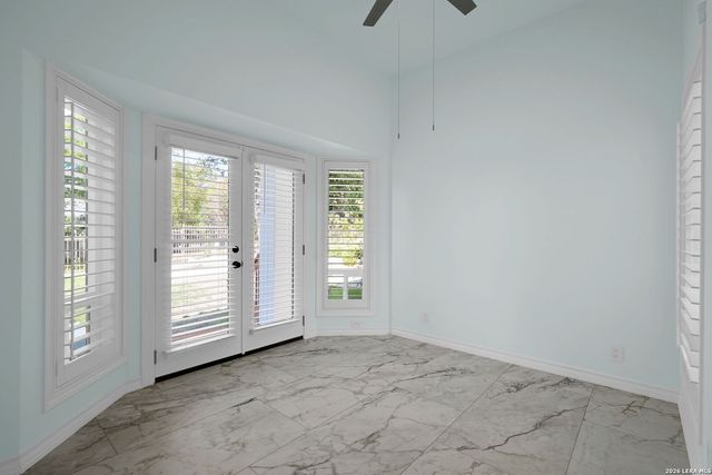 5 DAVENTRY LN, San Antonio, TX 78257