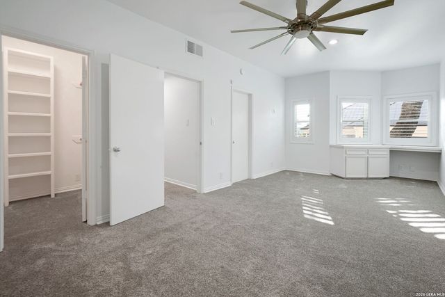 5 DAVENTRY LN, San Antonio, TX 78257