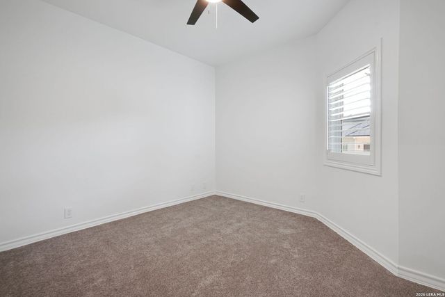 5 DAVENTRY LN, San Antonio, TX 78257