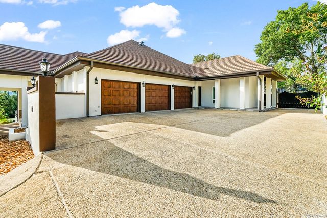 5 DAVENTRY LN, San Antonio, TX 78257