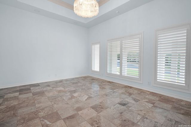 5 DAVENTRY LN, San Antonio, TX 78257