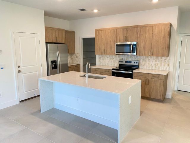 6970 SE Park Trace Drive, Stuart, FL 34997