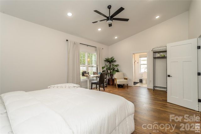 5164 Olde School Drive 44, Hickory, NC 28602