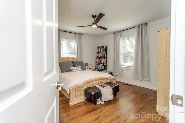 5164 Olde School Drive 44, Hickory, NC 28602