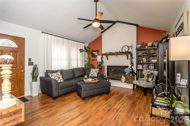 5164 Olde School Drive 44, Hickory, NC 28602