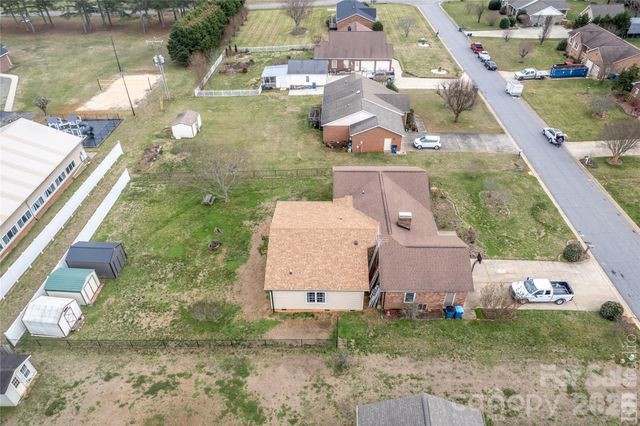 5164 Olde School Drive 44, Hickory, NC 28602