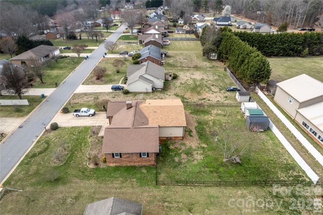 5164 Olde School Drive 44, Hickory, NC 28602