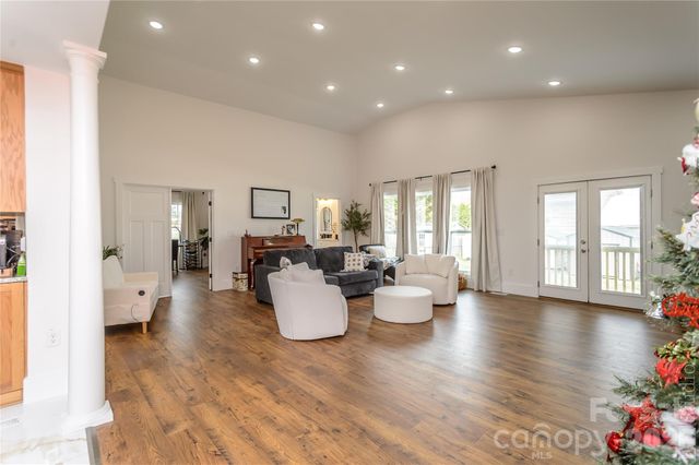 5164 Olde School Drive 44, Hickory, NC 28602