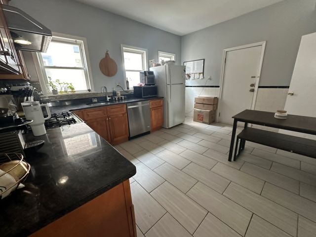 102 Sydney 3, Boston, MA 02125
